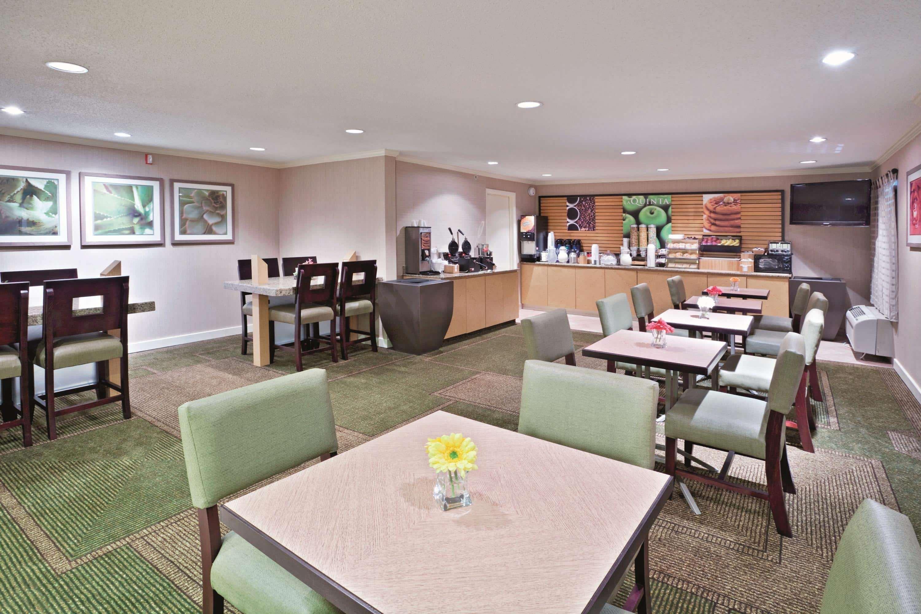 Hotel La Quinta By Wyndham Mansfield Oh Exterior foto